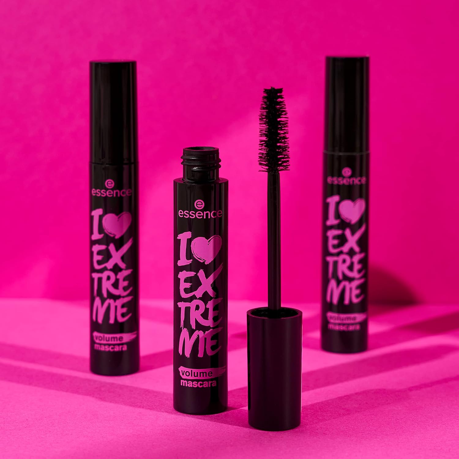 Essence - I Love Extreme Crazy Volume Waterproof Mascara